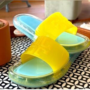 💯 % AUTHENTIC TORY BURCH SLIPPERS